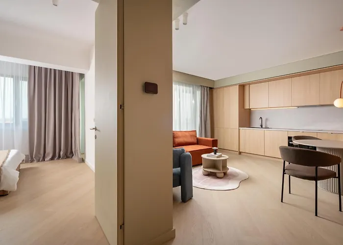 Апартаменти North By Urbanesq Cortina M *